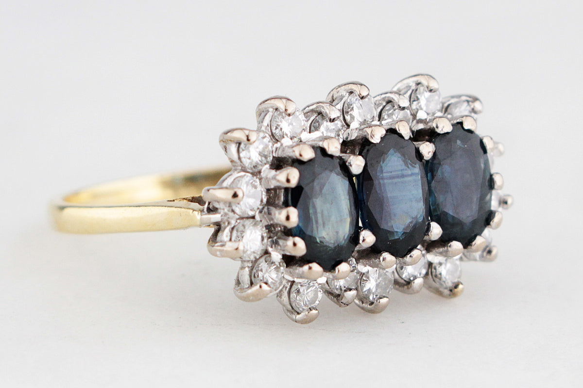 RETRO 1987 SAPPHIRE &amp; DIAMOND RING 18ct GOLD
