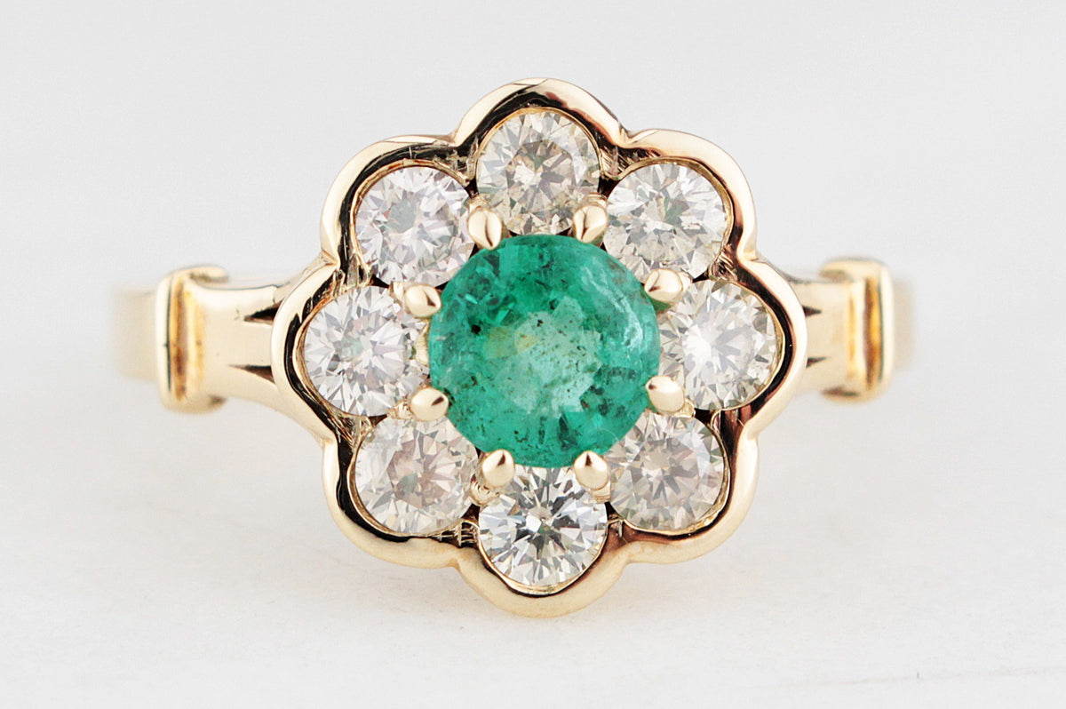 EMERALD &amp; DIAMOND CLUSTER RING 14ct GOLD