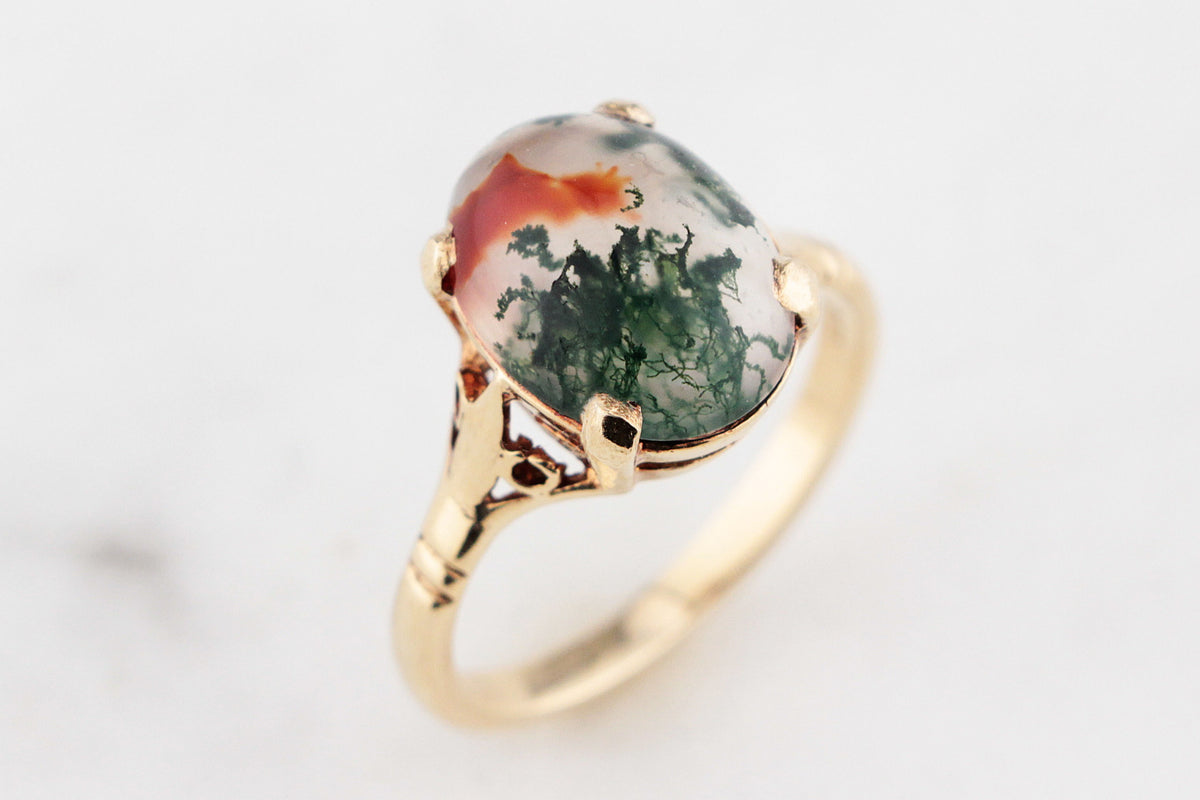 MID-CENTURY MOSS AGATE RING 9ct GOLD