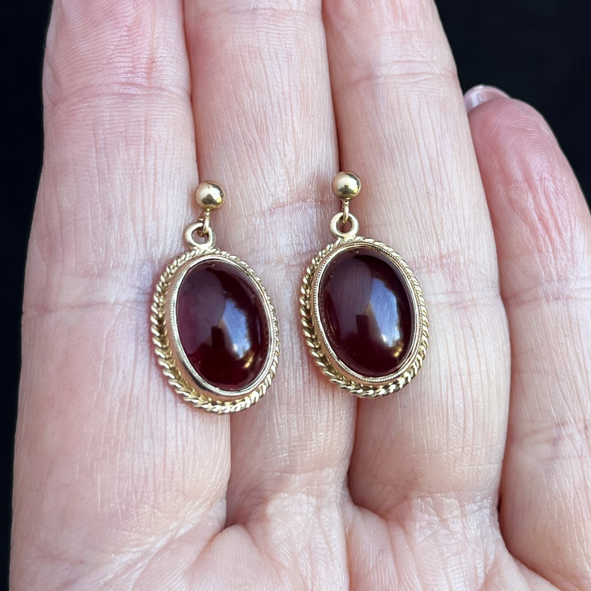 VINTAGE CABOCHON PYROPE GARNET EARRINGS 9ct GOLD