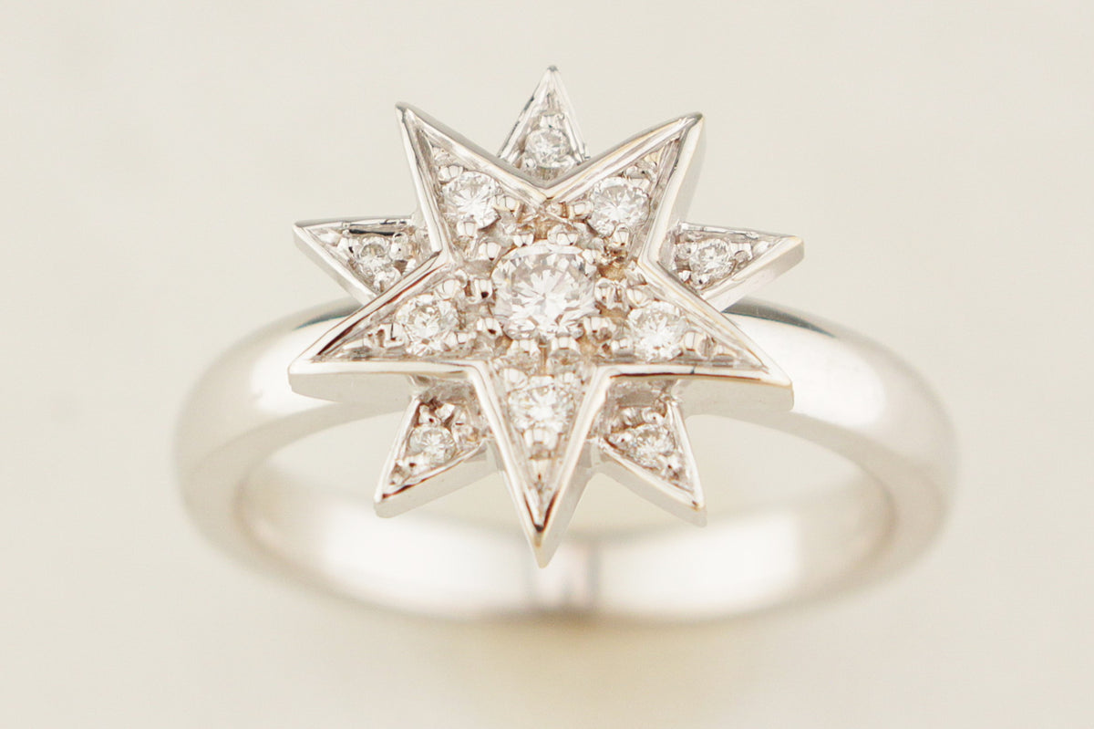 CONTEMPORARY DIAMOND STAR RING 18ct WHITE GOLD