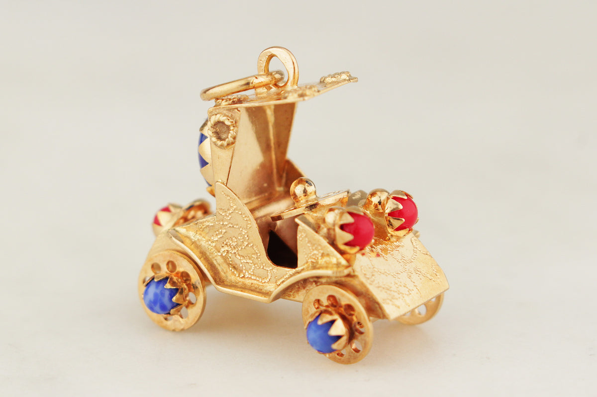 RETRO c1970 CORAL &amp; LAPIS LAZULI OLDSMOBILE PENDANT 14ct GOLD