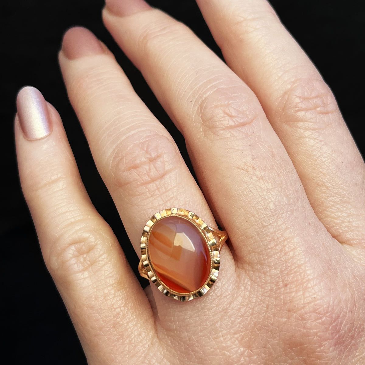 1970’S BANDED AGATE RING 9ct GOLD