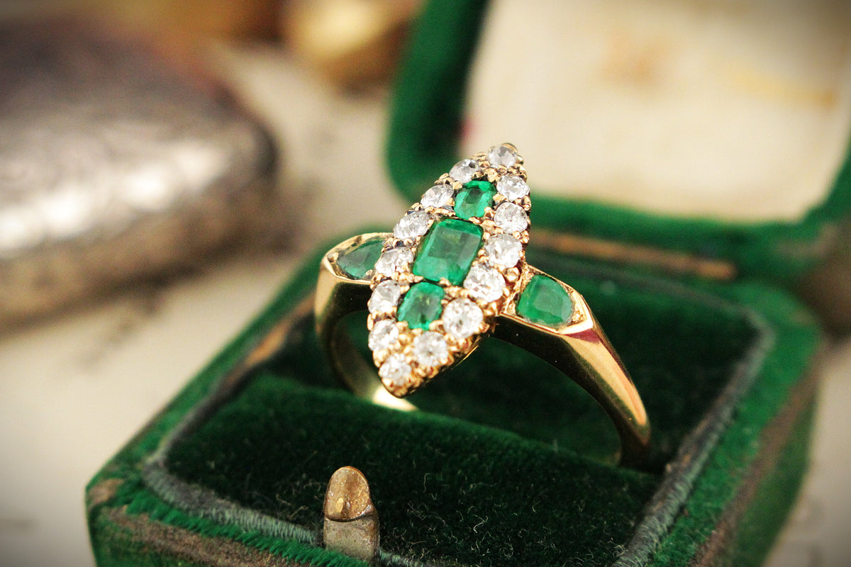 ANTIQUE EDWARDIAN c1900 EMERALD & DIAMOND RING 18ct GOLD