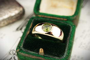 CUSTOM R&V GREEN SAPPHIRE RING 9ct GOLD