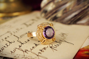 VINTAGE RETRO ERA c1940 AMETHYST COCKTAIL RING ON 14ct YELLOW GOLD