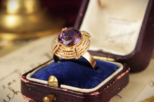 VINTAGE RETRO ERA c1940 AMETHYST COCKTAIL RING ON 14ct YELLOW GOLD