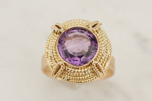 VINTAGE RETRO ERA c1940 AMETHYST COCKTAIL RING ON 14ct YELLOW GOLD