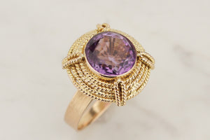 VINTAGE RETRO ERA c1940 AMETHYST COCKTAIL RING ON 14ct YELLOW GOLD