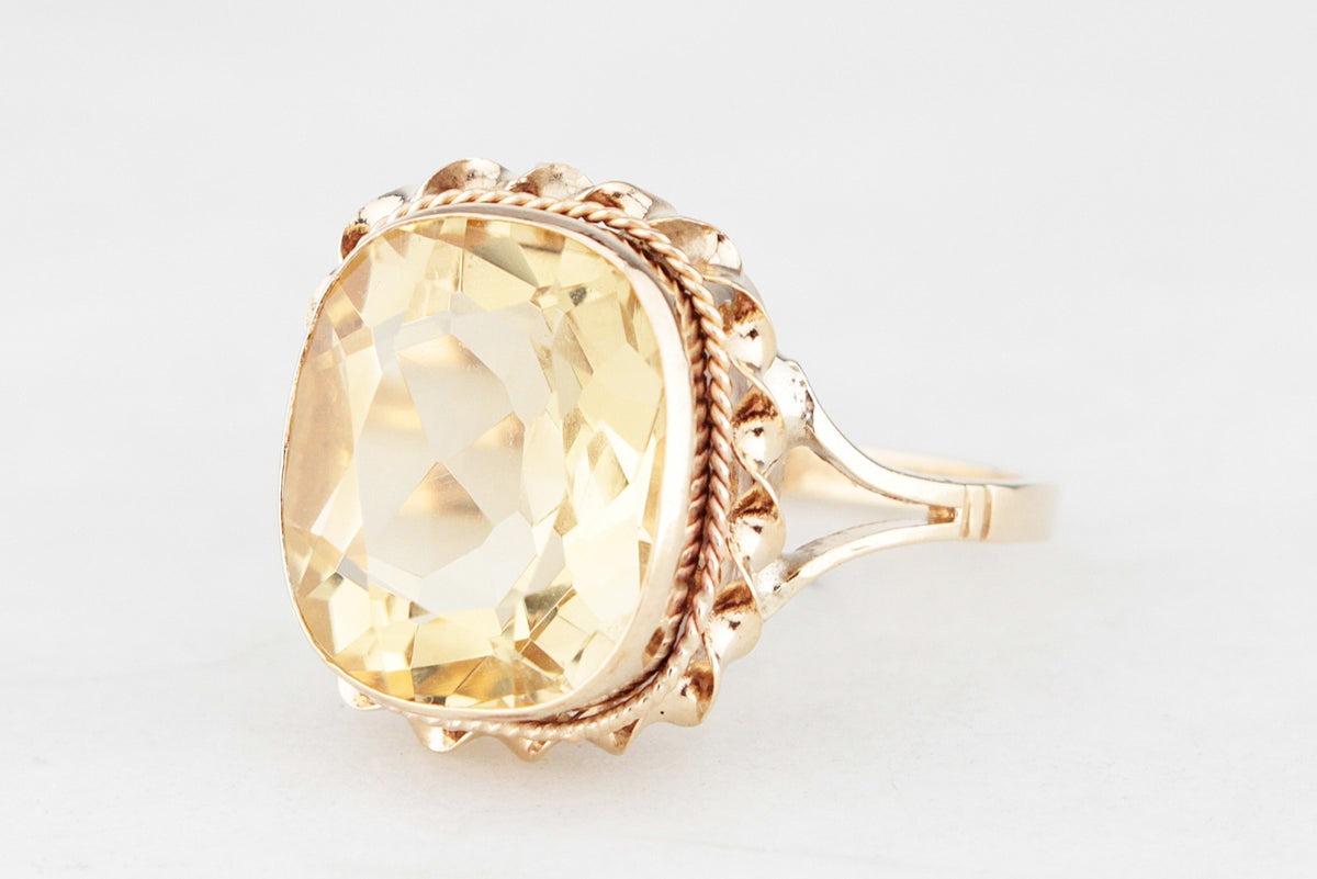 RETRO 1965 CITRINE COCKTAIL RING 9ct GOLD