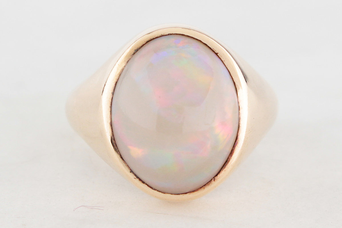 VINTAGE SOLID OPAL RING 9ct GOLD