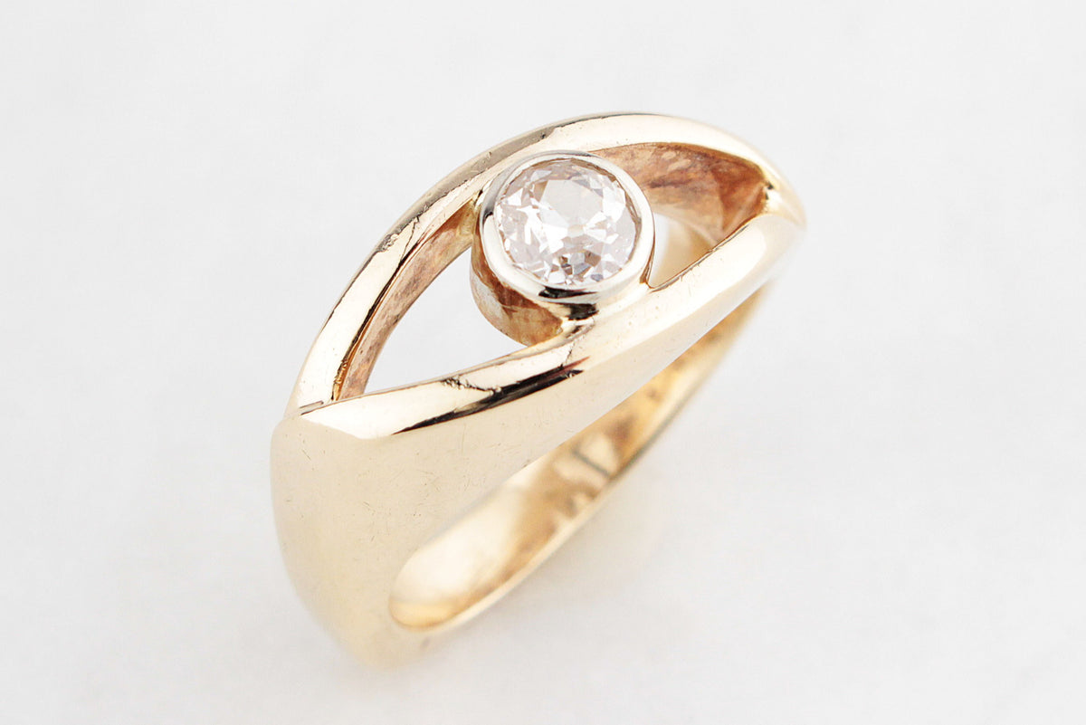 MID-CENTURY .55ct CHAMPAGNE DIAMOND RING  14ct GOLD