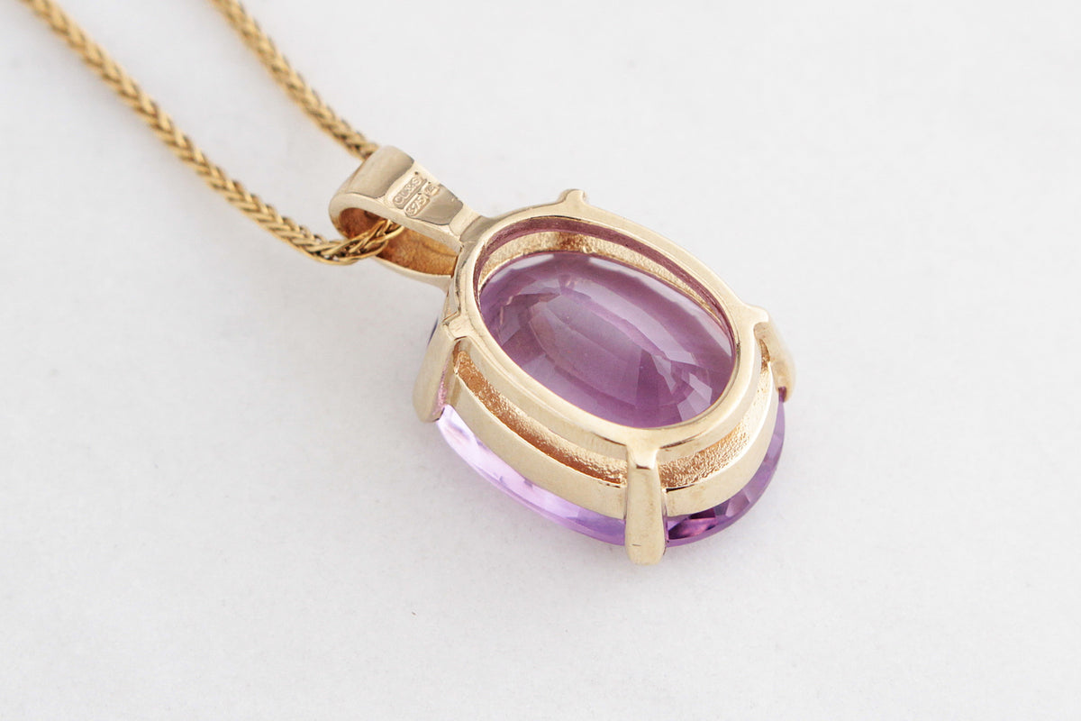 CONTEMPORARY 8.70ct AMETHYST PENDANT 9ct GOLD