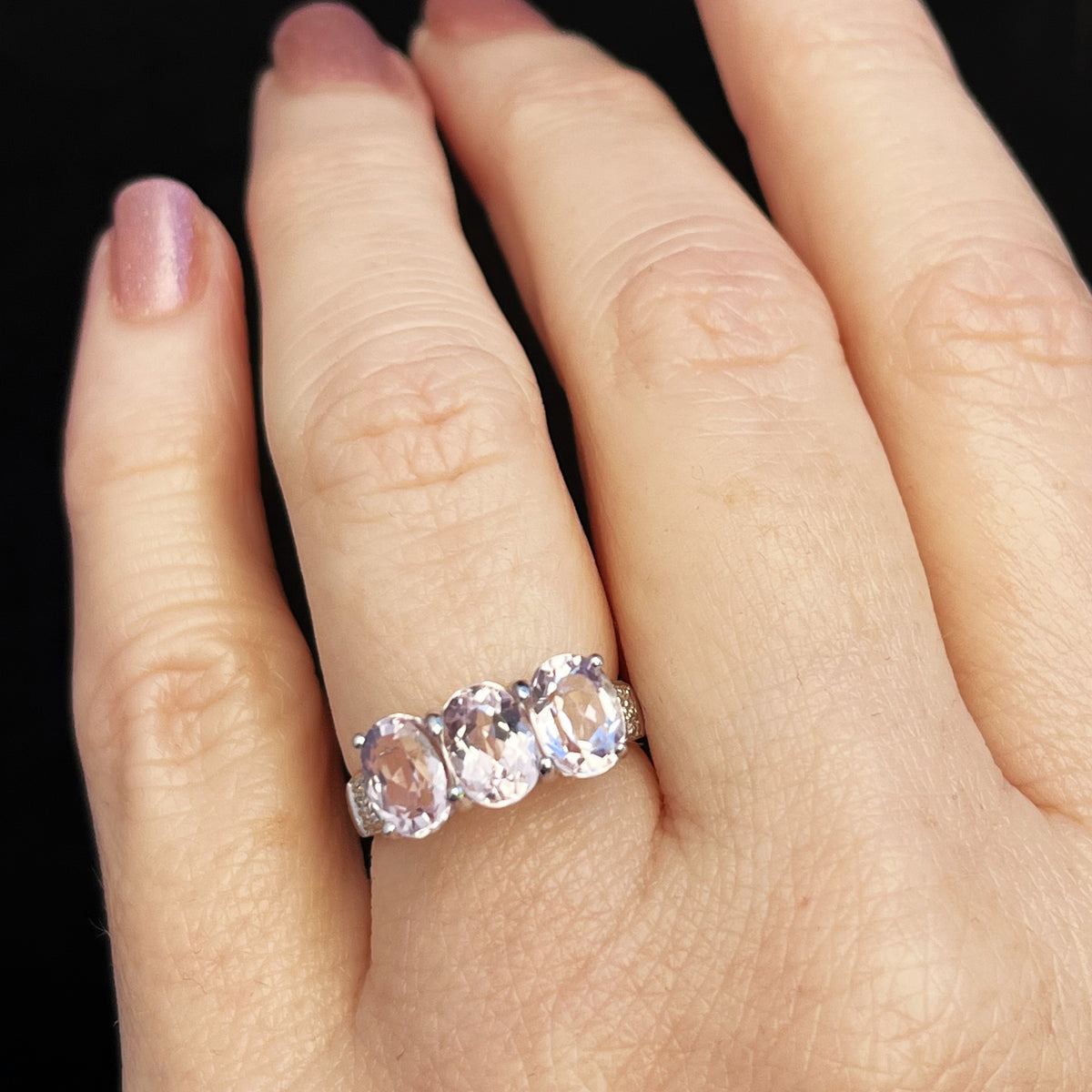 MODERN KUNZITE &amp; DIAMOND TRILOGY RING 9ct WHITE GOLD