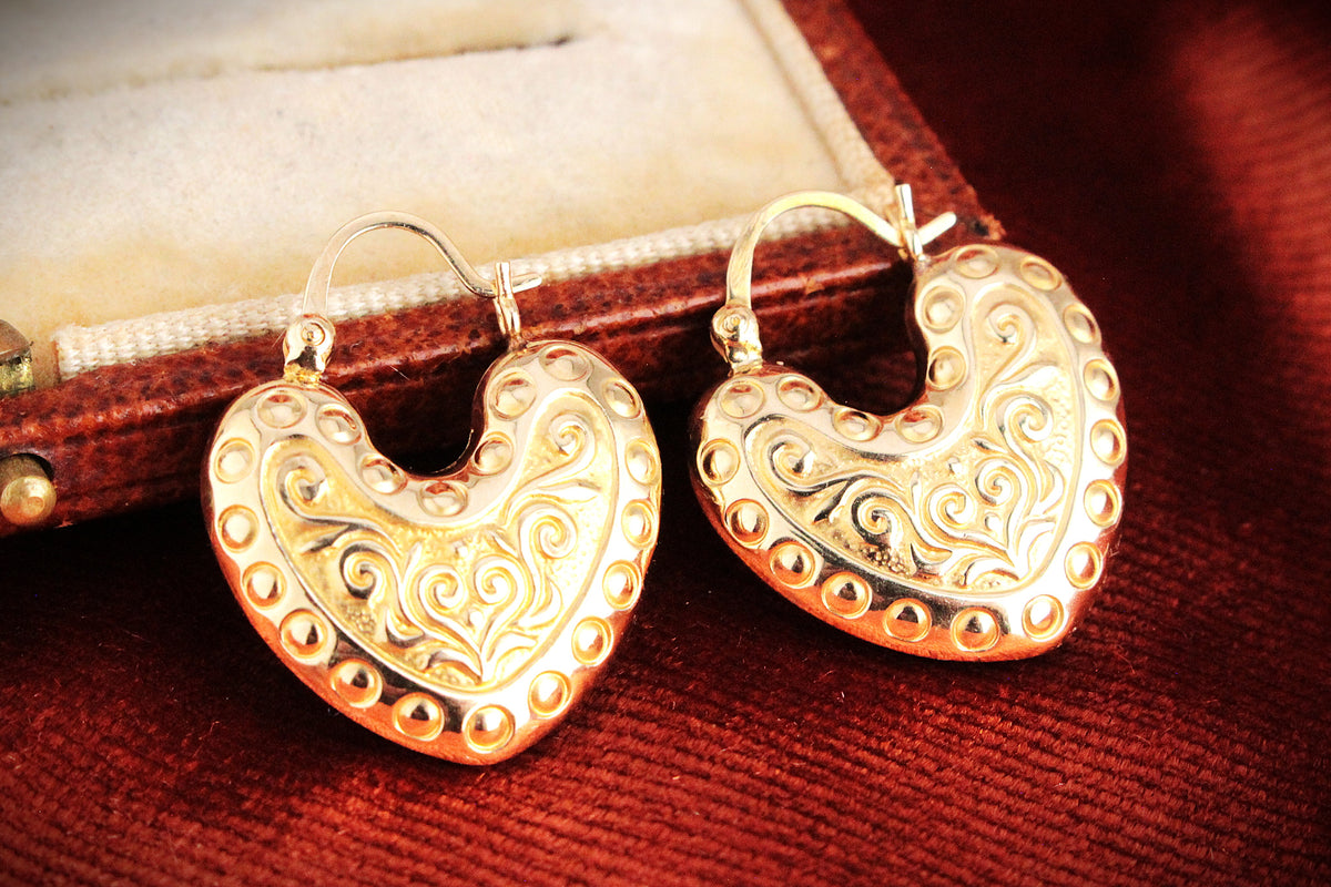 VINTAGE ETCHED HEART EARRINGS 9ct GOLD
