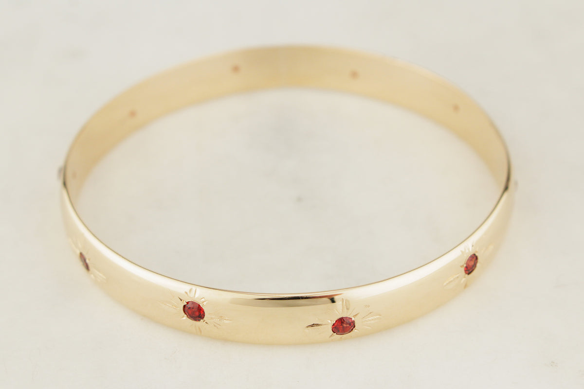 ANTIQUE EDWARDIAN c1910 STARBURST GARNET BANGLE 9ct GOLD