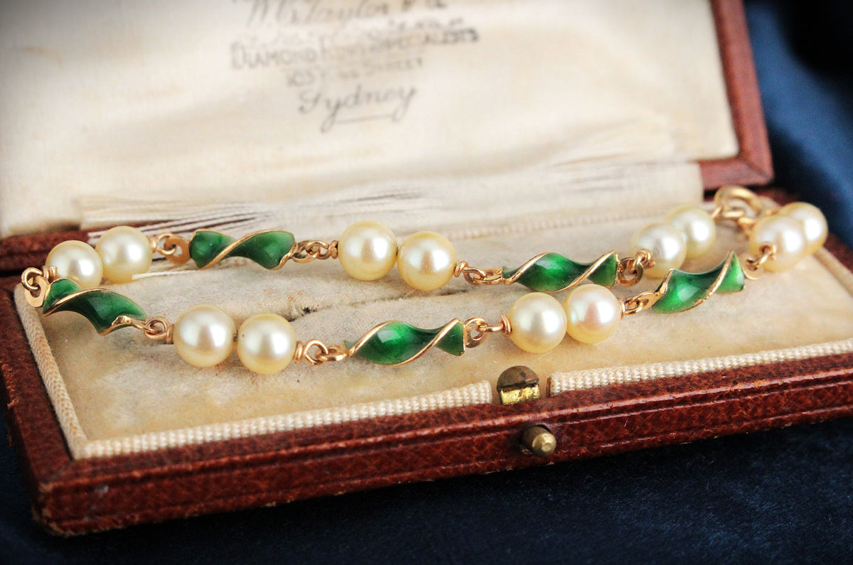 VINTAGE ITALIAN ENAMEL &amp; PEARL BRACELET 18ct GOLD