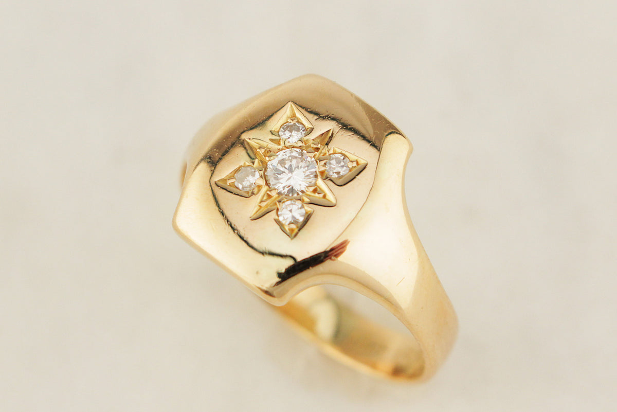 VINTAGE c1950 DIAMOND SIGNET RING 18ct GOLD