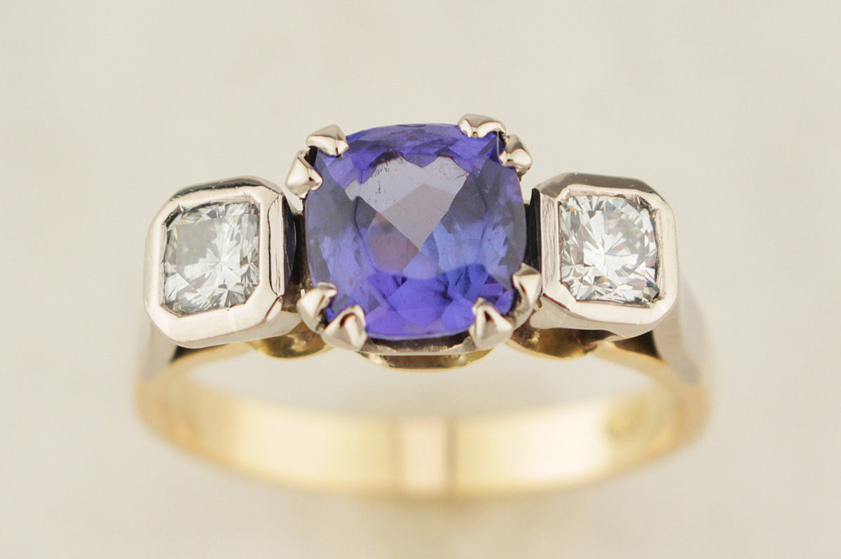 VINTAGE c1970 TANZANITE &amp; DIAMOND RING 18ct GOLD