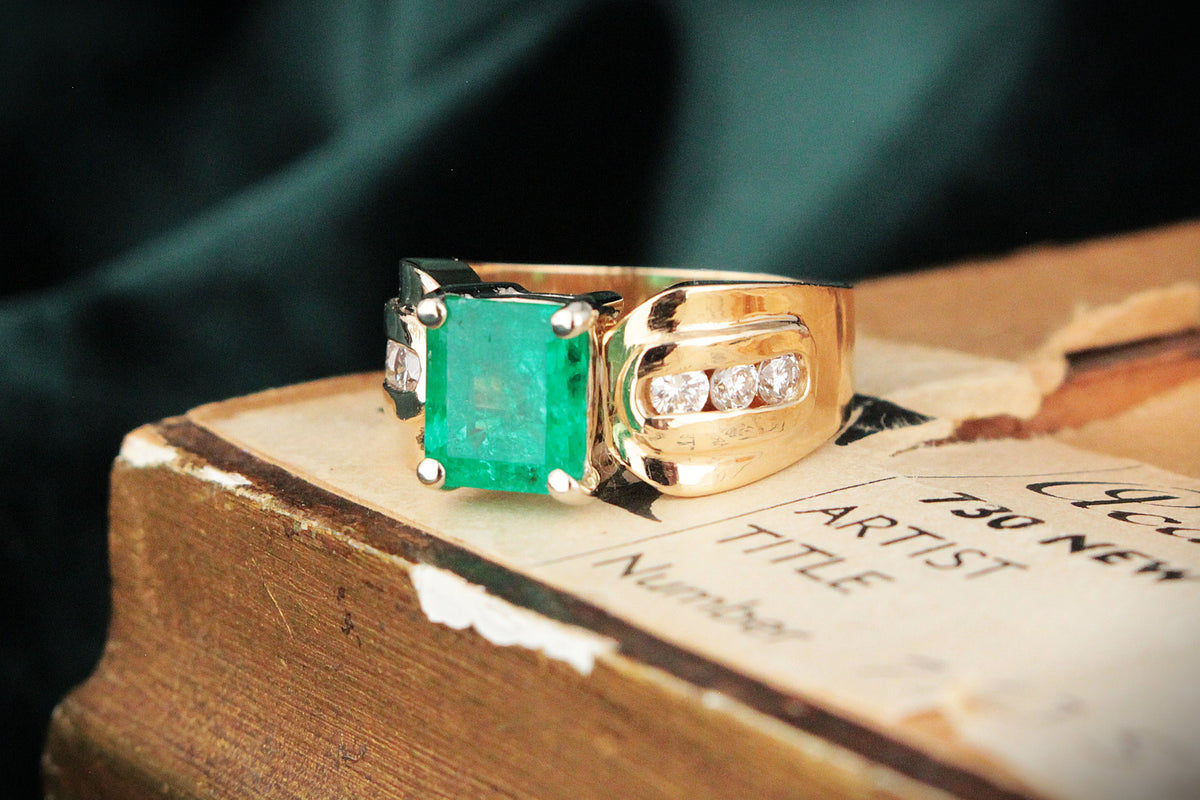 VINTAGE 1940/50’s EMERALD &amp; DIAMOND RING 14ct GOLD