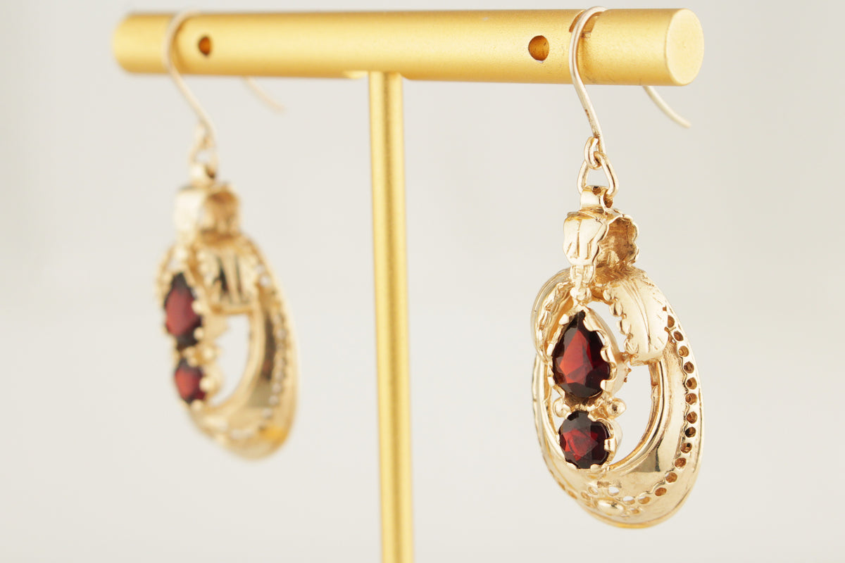 ANTIQUE VICTORIAN c1830 GARNET EARRINGS 9ct GOLD
