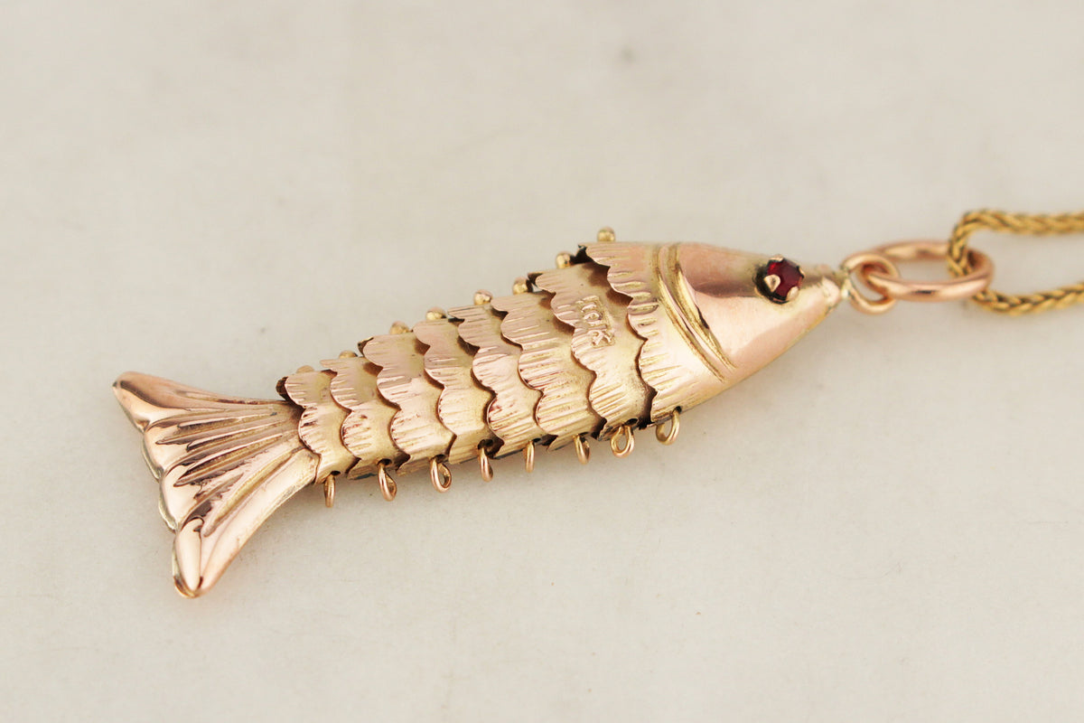 ANTIQUE EDWARDIAN c1900 ARTICULATED RUBY FISH PENDANT 10ct GOLD
