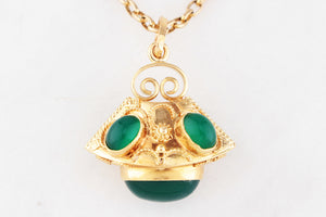 ANTIQUE VICTORIAN CHALCEDONY PENDANT 18ct GOLD