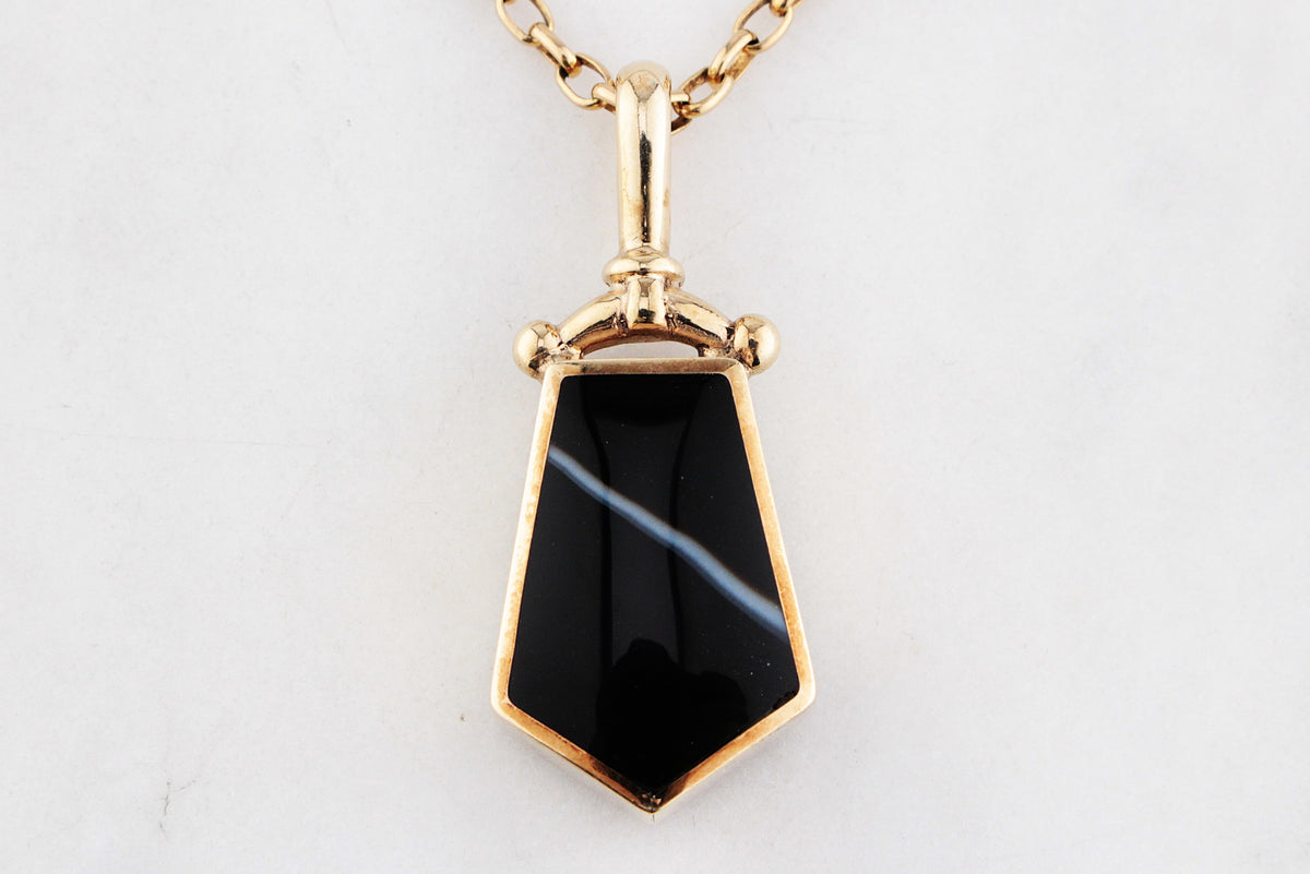 CONTEMPORARY DESIGNER DOUBLE SIDED AGATE FOB PENDANT 9ct GOLD
