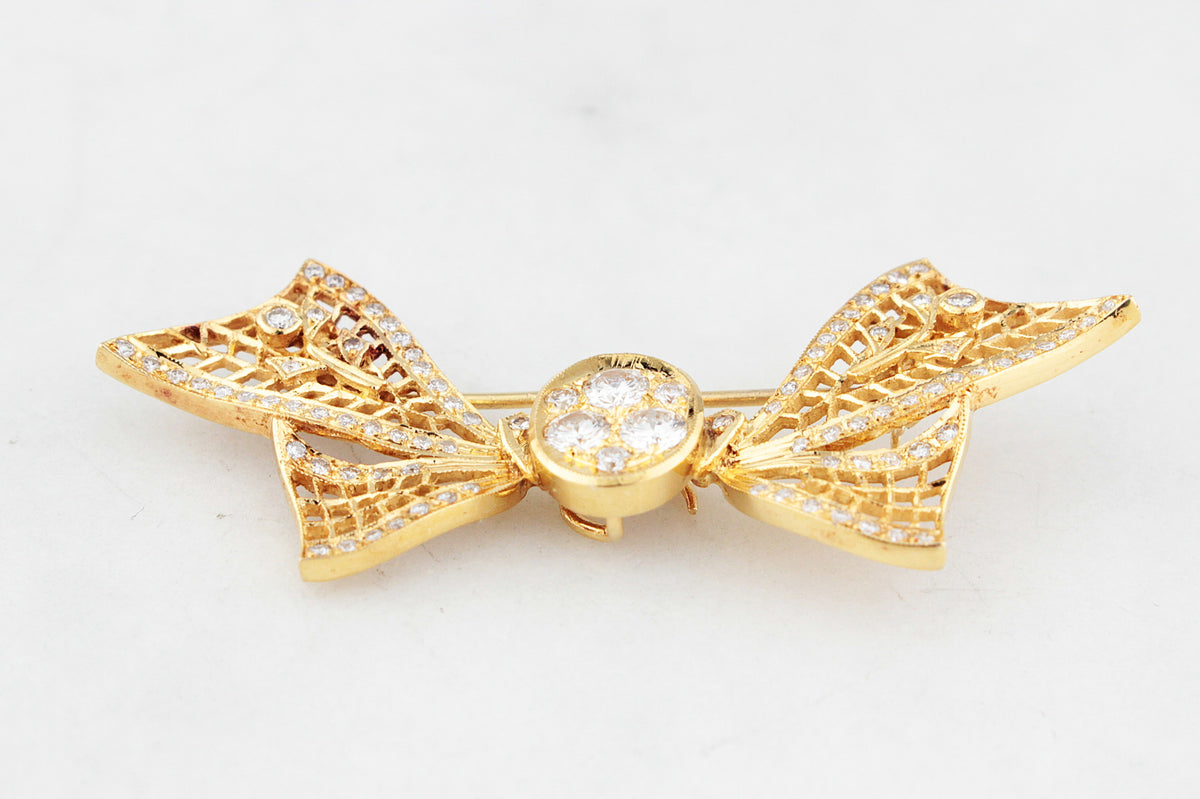 VINTAGE c1940’s .79ct DIAMOND BOW BROOCH 18ct GOLD