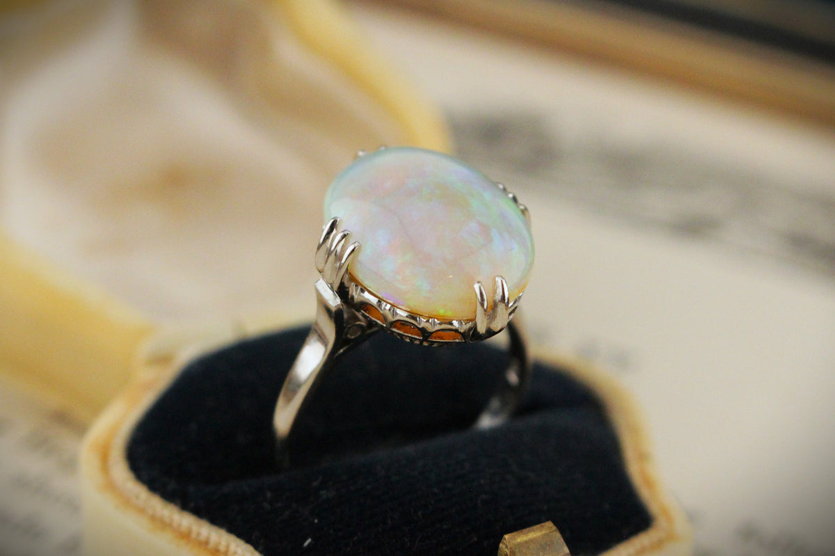 VINTAGE LATE ART DECO c1930 SOLID OPAL COCKTAIL RING PLATINUM