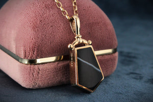 CONTEMPORARY DESIGNER DOUBLE SIDED AGATE FOB PENDANT 9ct GOLD