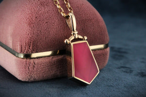 CONTEMPORARY DESIGNER DOUBLE SIDED AGATE FOB PENDANT 9ct GOLD