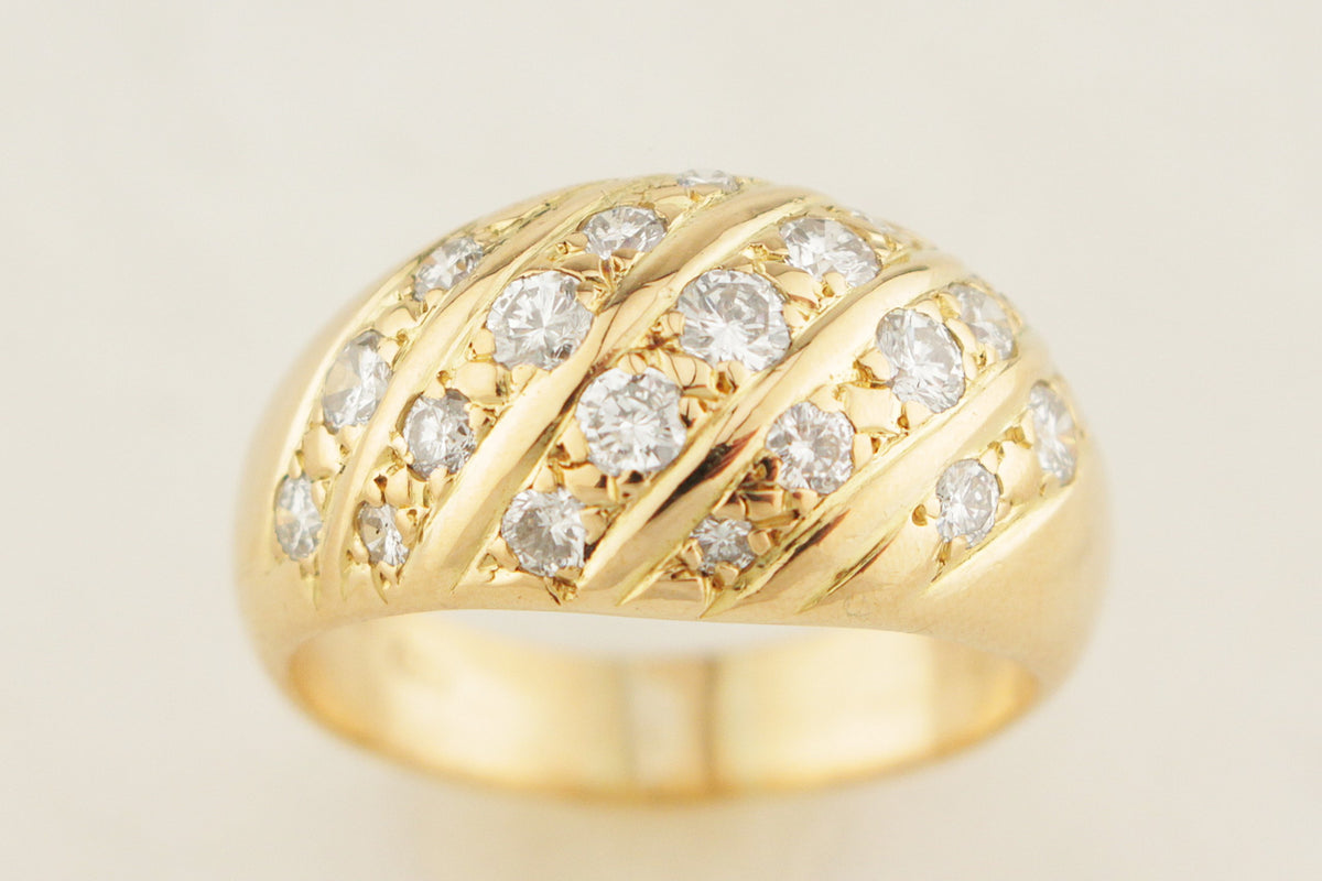 VINTAGE ESTATE 1.25ct DIAMOND BOMBE RING 18ct GOLD