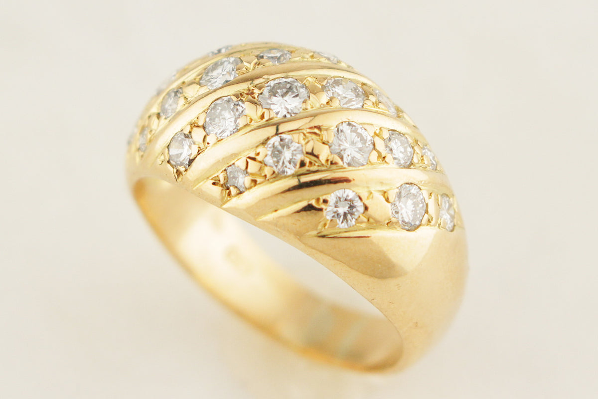 VINTAGE ESTATE 1.25ct DIAMOND BOMBE RING 18ct GOLD