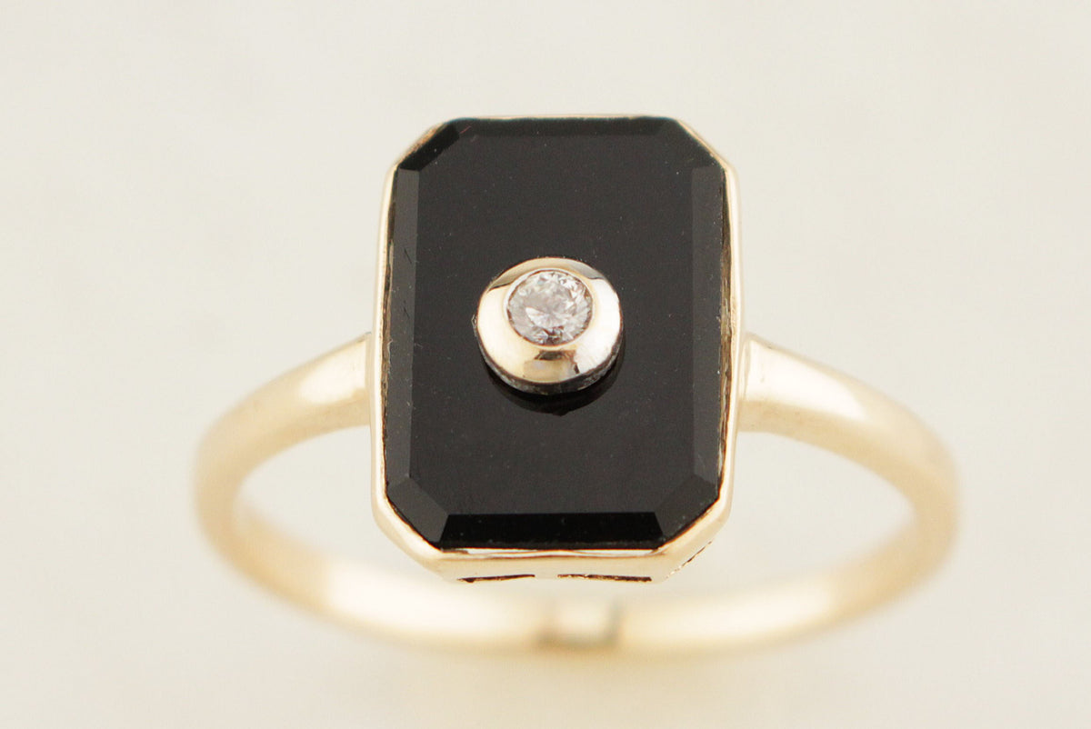 ANTIQUE c1920 ONYX & DIAMOND RING 9ct GOLD