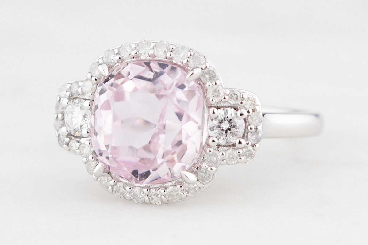 CONTEMPORARY KUNZITE &amp; DIAMOND RING 14ct GOLD