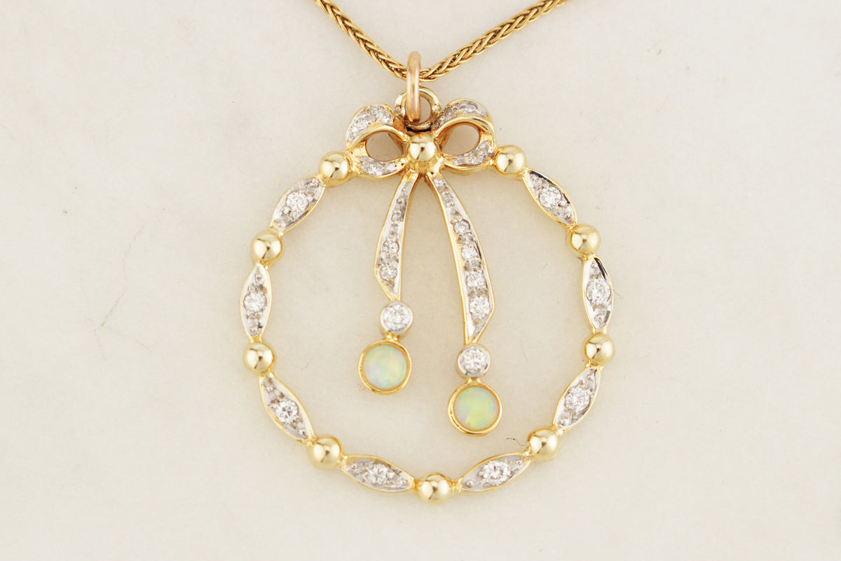 VINTAGE c1940 EDWARDIAN STYLE OPAL &amp; DIAMOND PENDANT 14ct GOLD