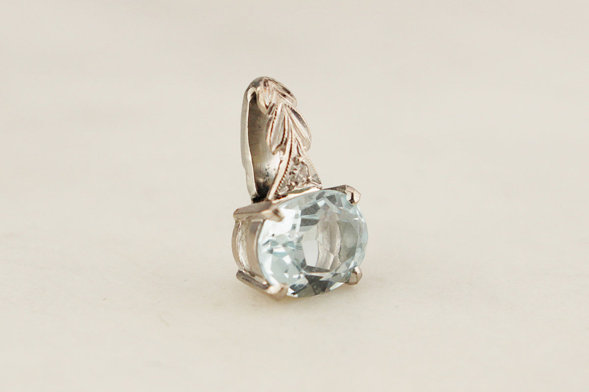 ANTIQUE AQUAMARINE &amp; DIAMOND PENDANT 18ct GOLD