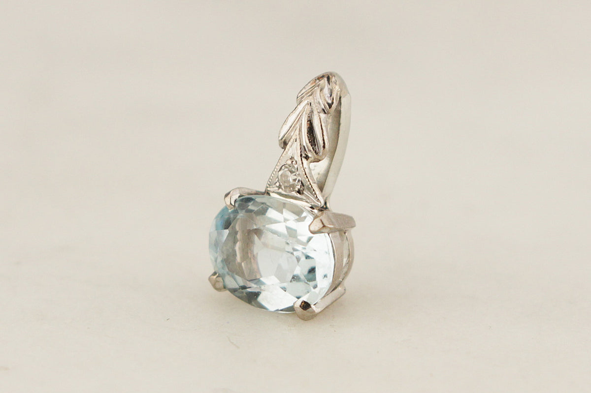 ANTIQUE AQUAMARINE &amp; DIAMOND PENDANT 18ct GOLD