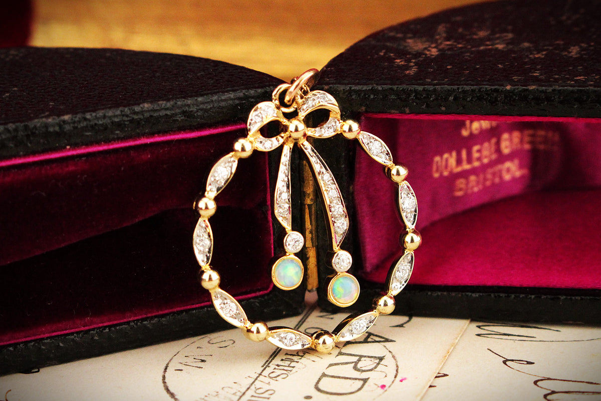 VINTAGE c1940 EDWARDIAN STYLE OPAL &amp; DIAMOND PENDANT 14ct GOLD