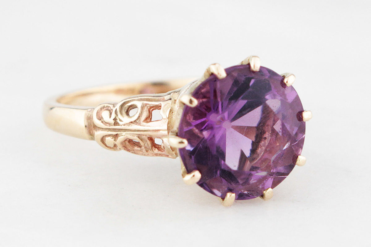 VINTAGE MID-CENTURY AMETHYST RING 9ct GOLD