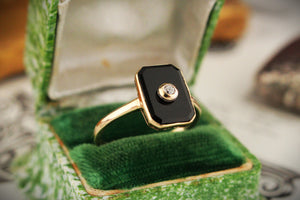 ANTIQUE c1920 ONYX & DIAMOND RING 9ct GOLD