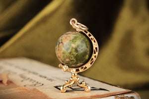 VINTAGE SPINNING UNAKITE GLOBE PENDANT 9ct GOLD