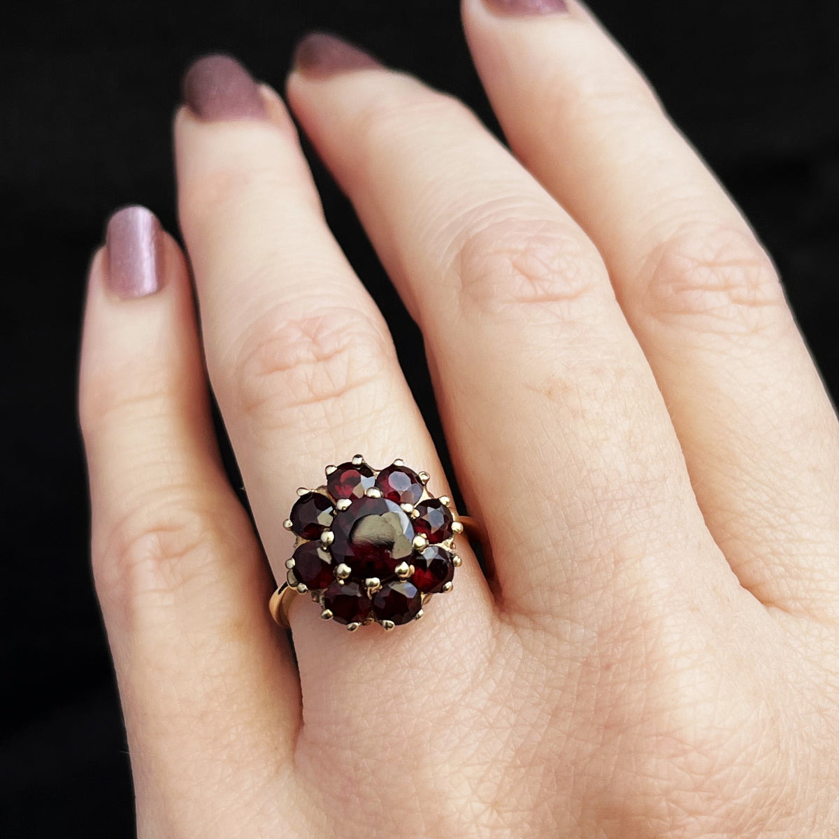 VINTAGE c1970 EUROPEAN BOHEMIAN GARNET CLUSTER RING 8ct GOLD