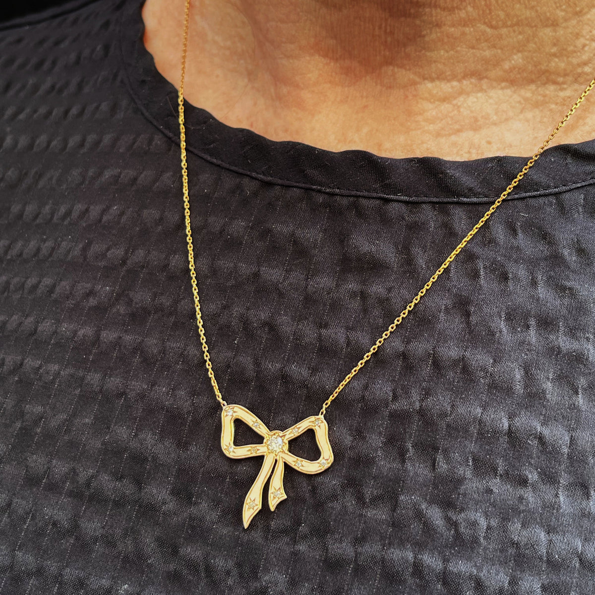 ANTIQUE DIAMOND BOW NECKLACE 9ct GOLD