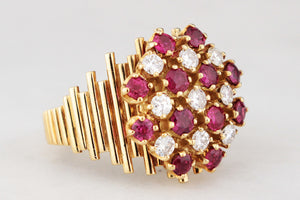 VINTAGE MID-CENTURY 1969 RUBY & DIAMOND RING 18ct GOLD