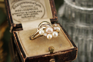 VINTAGE MID CENTURY c1970 PEARL & DIAMOND RING ON 9ct YELLOW GOLD