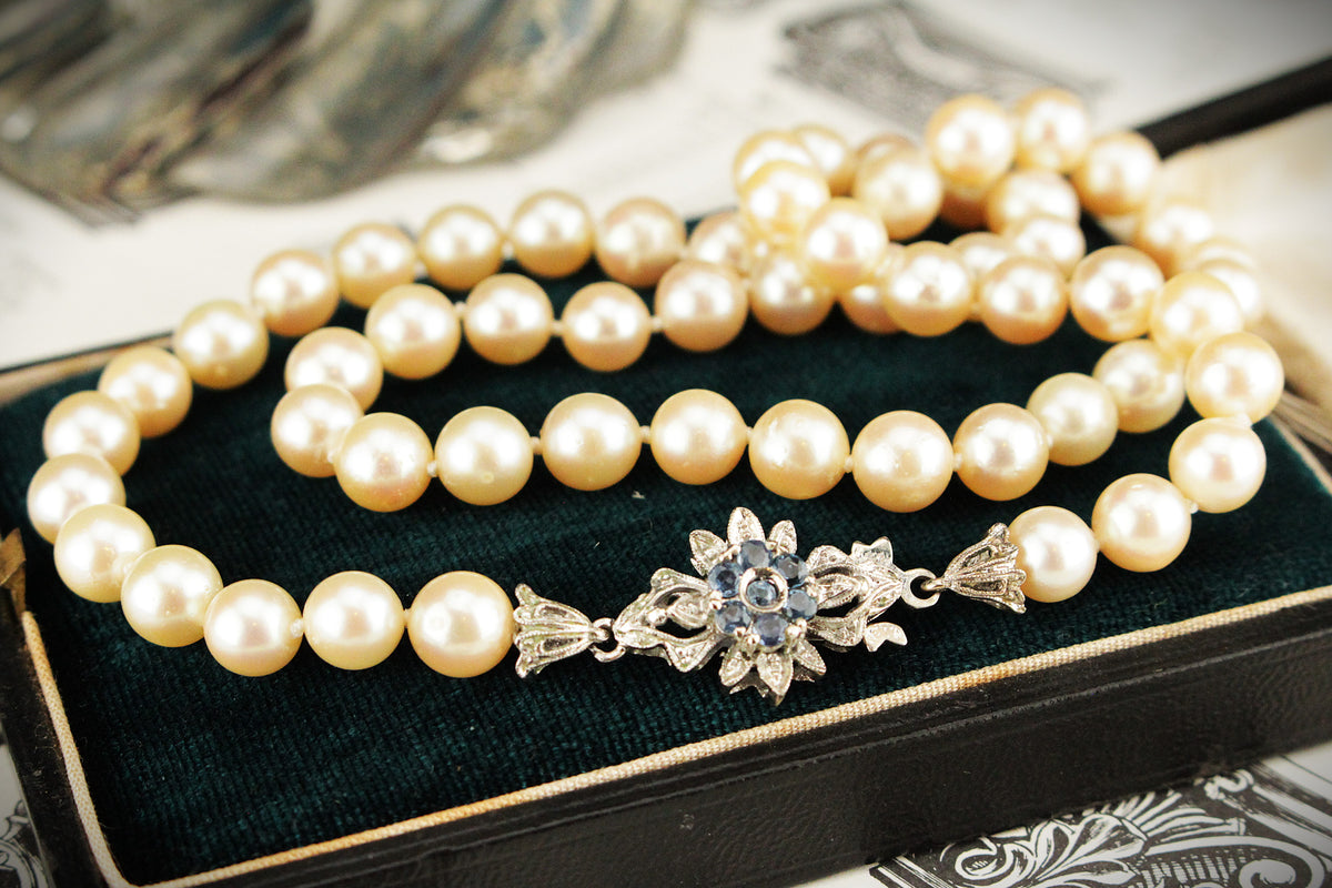 VINTAGE c1940 SINGLE STRAND PEARL &amp; SAPPHIRE NECKLACE 10ct GOLD