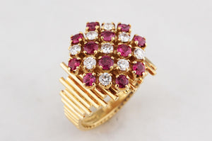 VINTAGE MID-CENTURY 1969 RUBY & DIAMOND RING 18ct GOLD