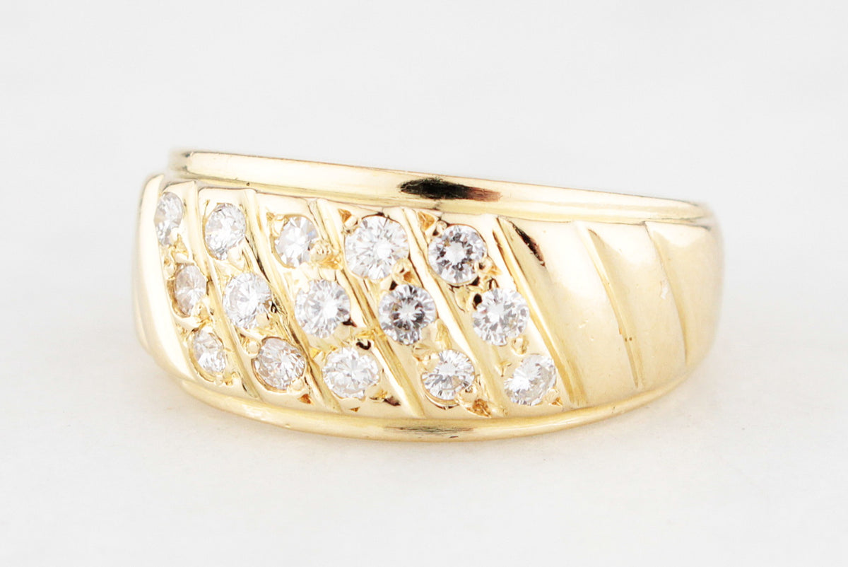 VINTAGE ITALIAN .45ct DIAMOND BAND 18ct GOLD